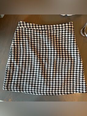 DAZY Large Tweed Houndstooth Skirt Black & White Lined Side Zip